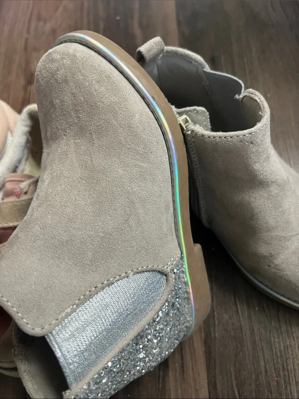 Kids Pink Suede Velcro Sneakers by
